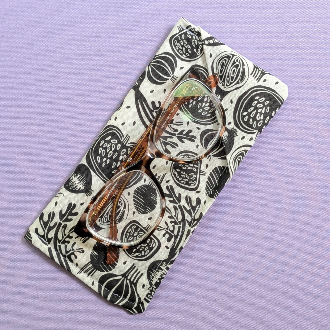 Food Eyewear Pouches